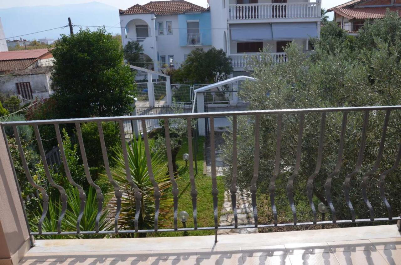 Holiday Home Near The Sea Nea Mesangala Exterior photo